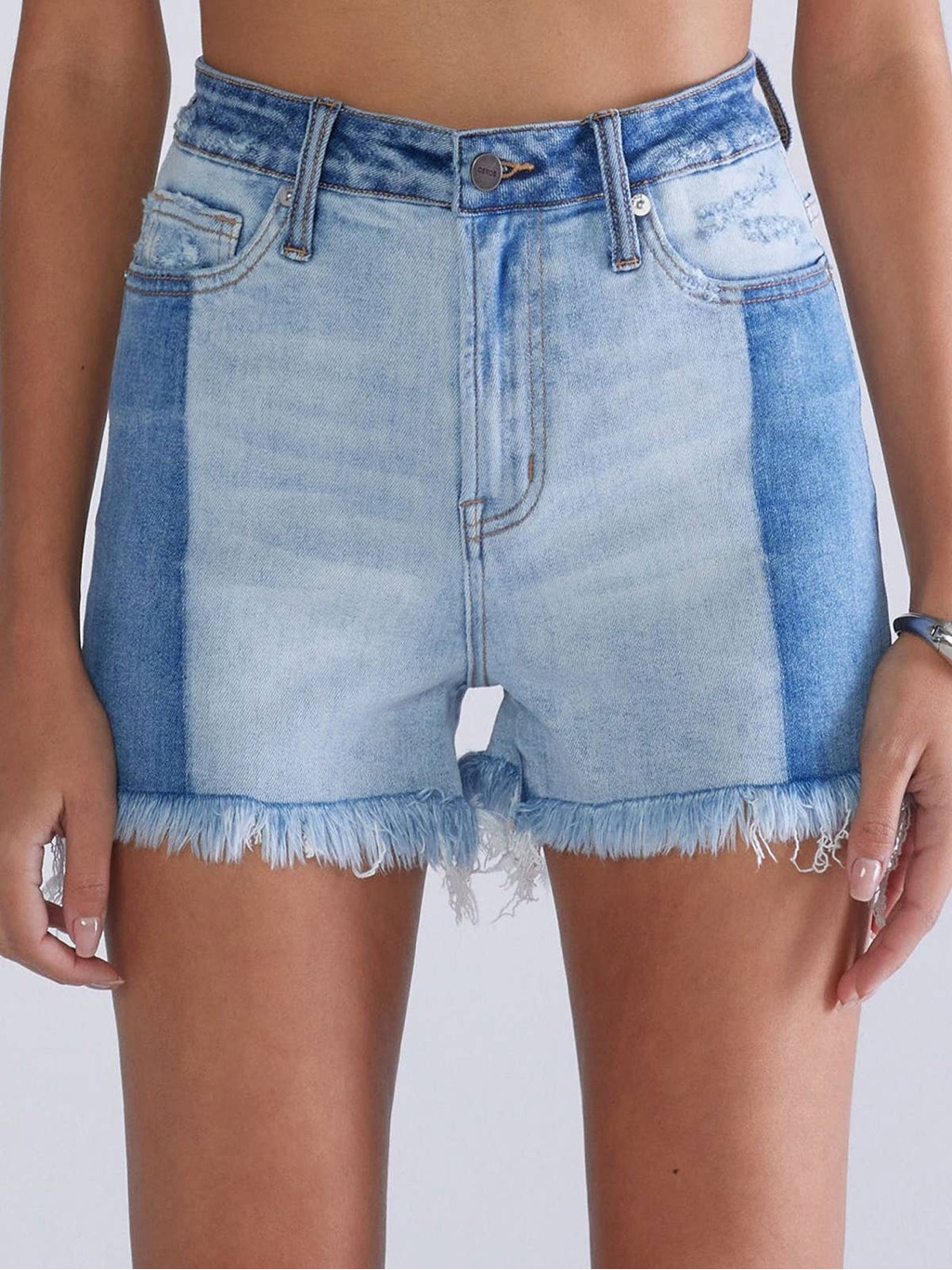 Ceros Two-Tone Raw Hem Denim Shorts - Blue